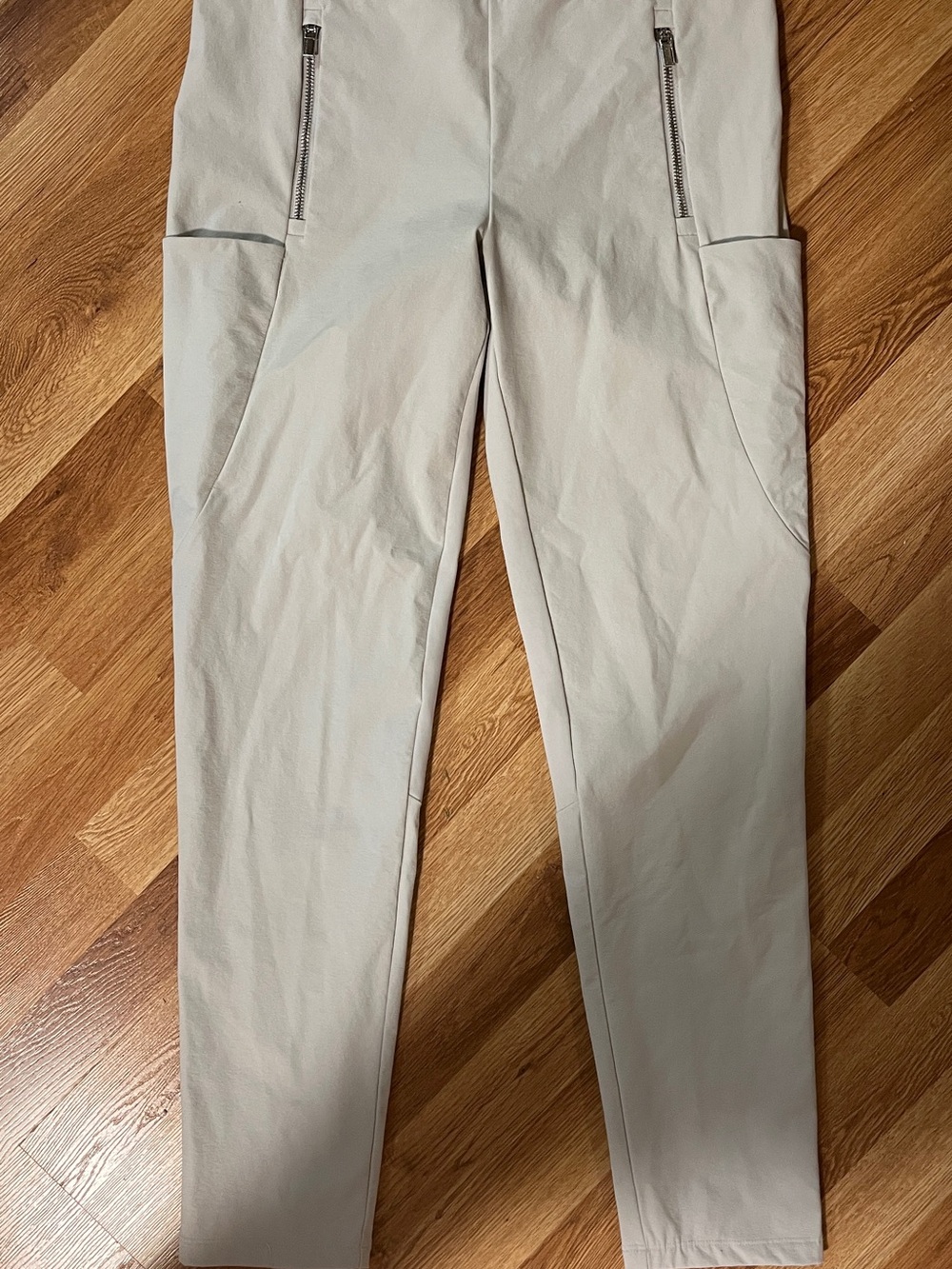 Athleta Light Gray Headlands Hybrid Cargo pants